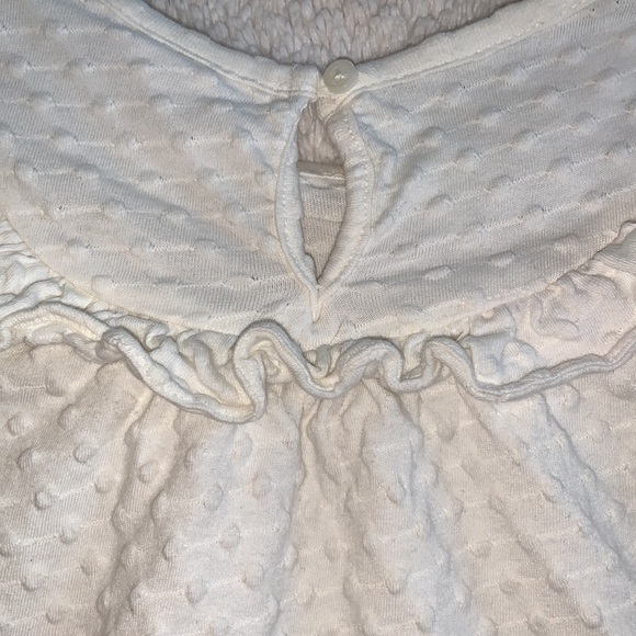 GAP 3 Ivory Ruffle Swing Top EUC - Picture 9 of 10